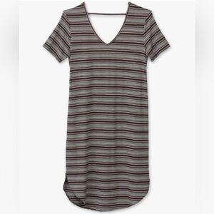 KAVU Sachi Short Sleeve V-Neck Dress Size XS but oversized Midi Shirt Dress! NEW